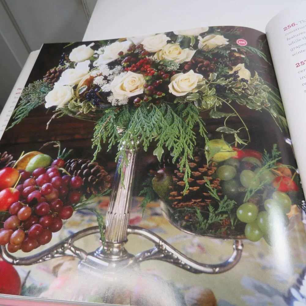 Beautiful Wedding Flowers VICTORIA hardback book